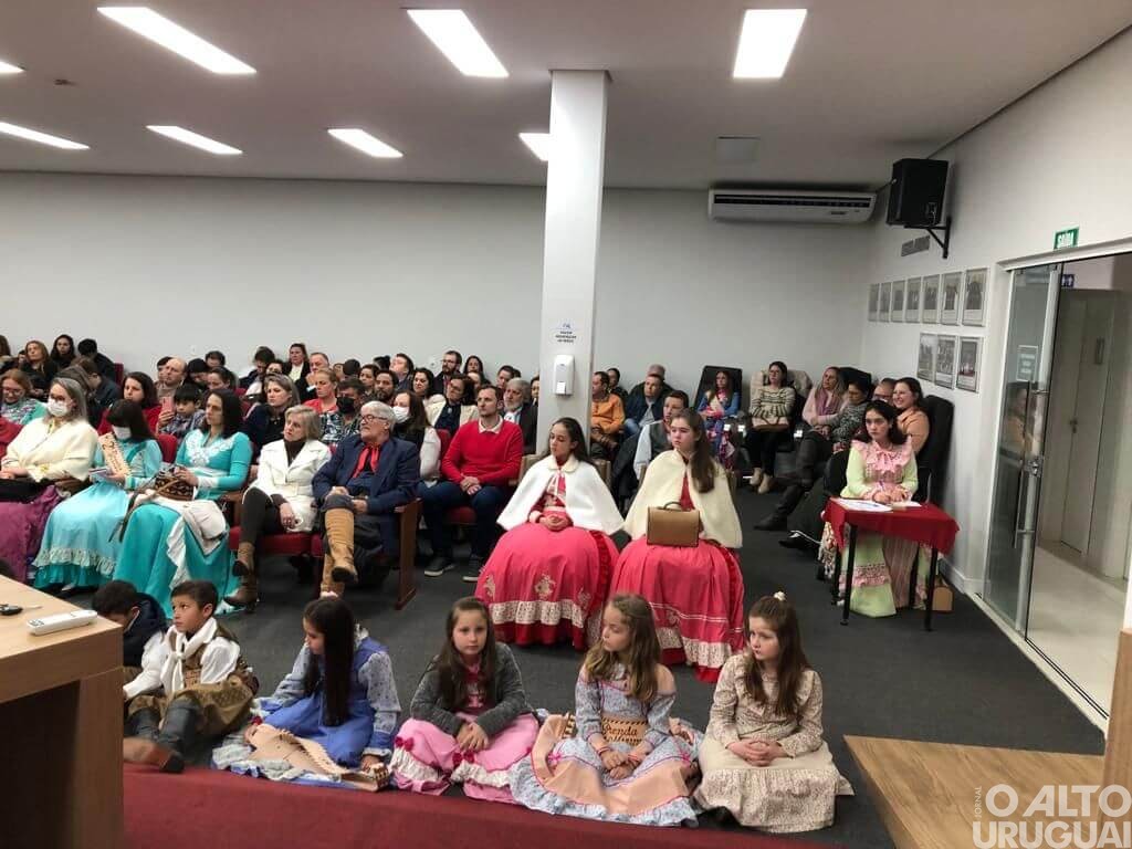 Palestra cultural sobre o tema dos Festejos Farroupilhas 2022 é realizada em FW