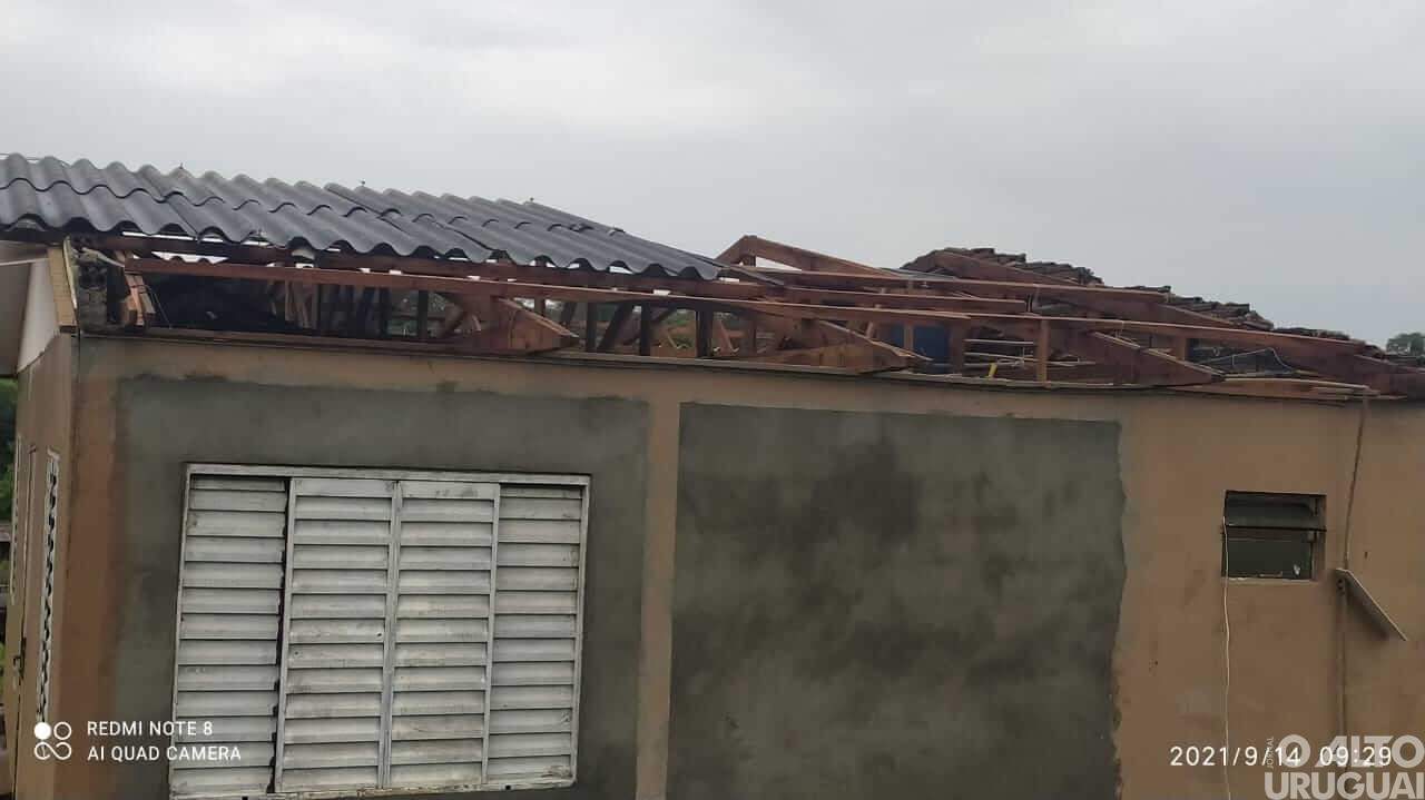 Planalto: temporal danifica casas da comunidade Guarani