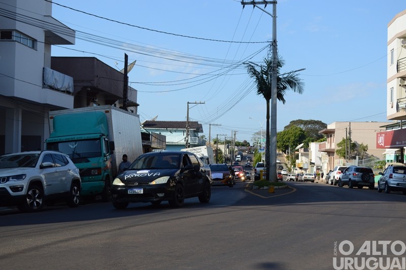 Profissionais de enfermagem promovem carreata