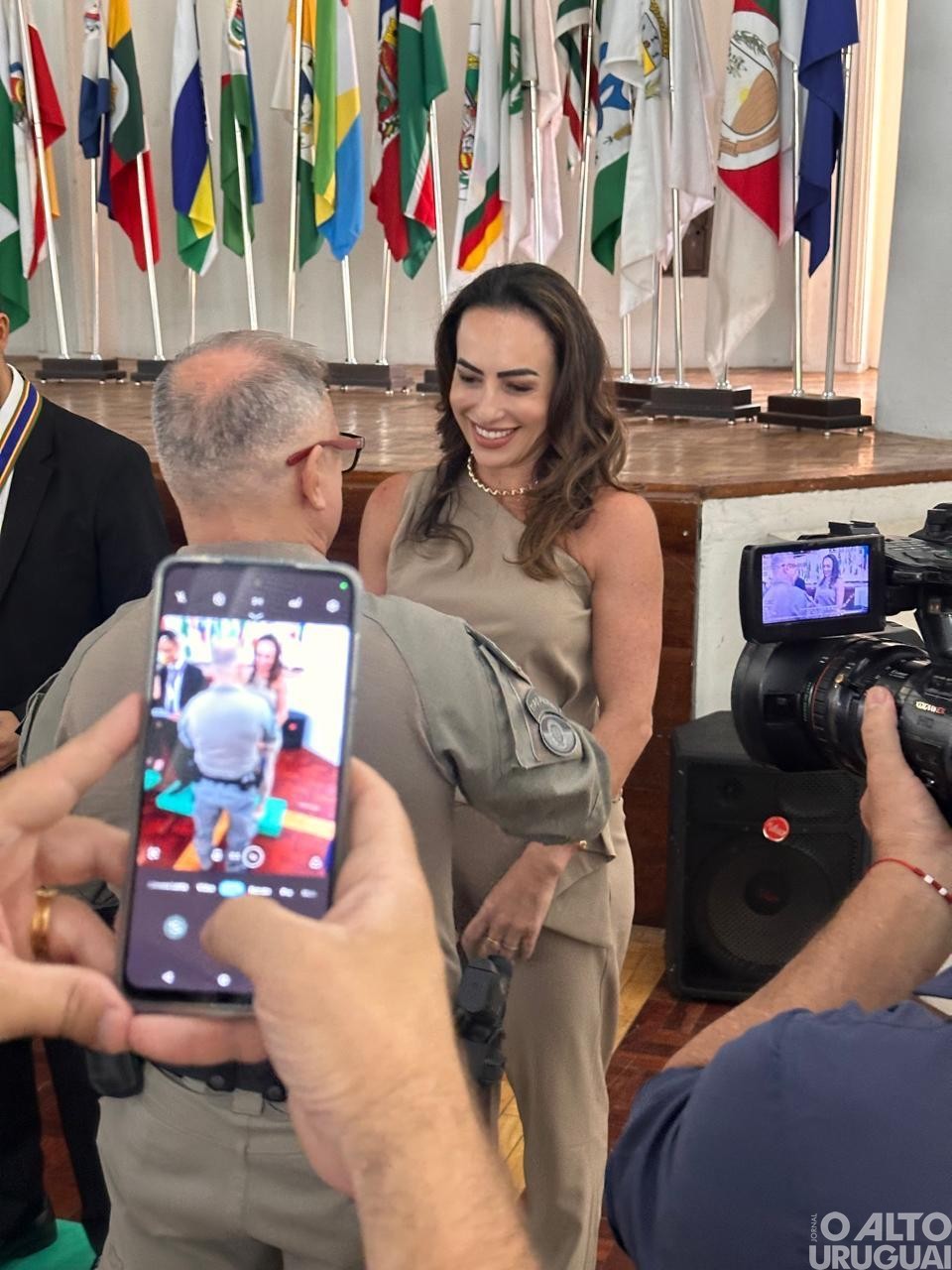Delegada Aline Dequi Palma recebe Comenda do CRPO Alto Jacuí