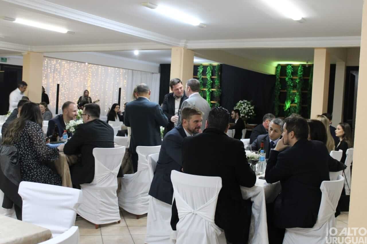 Nova diretoria da OAB-FW toma posse