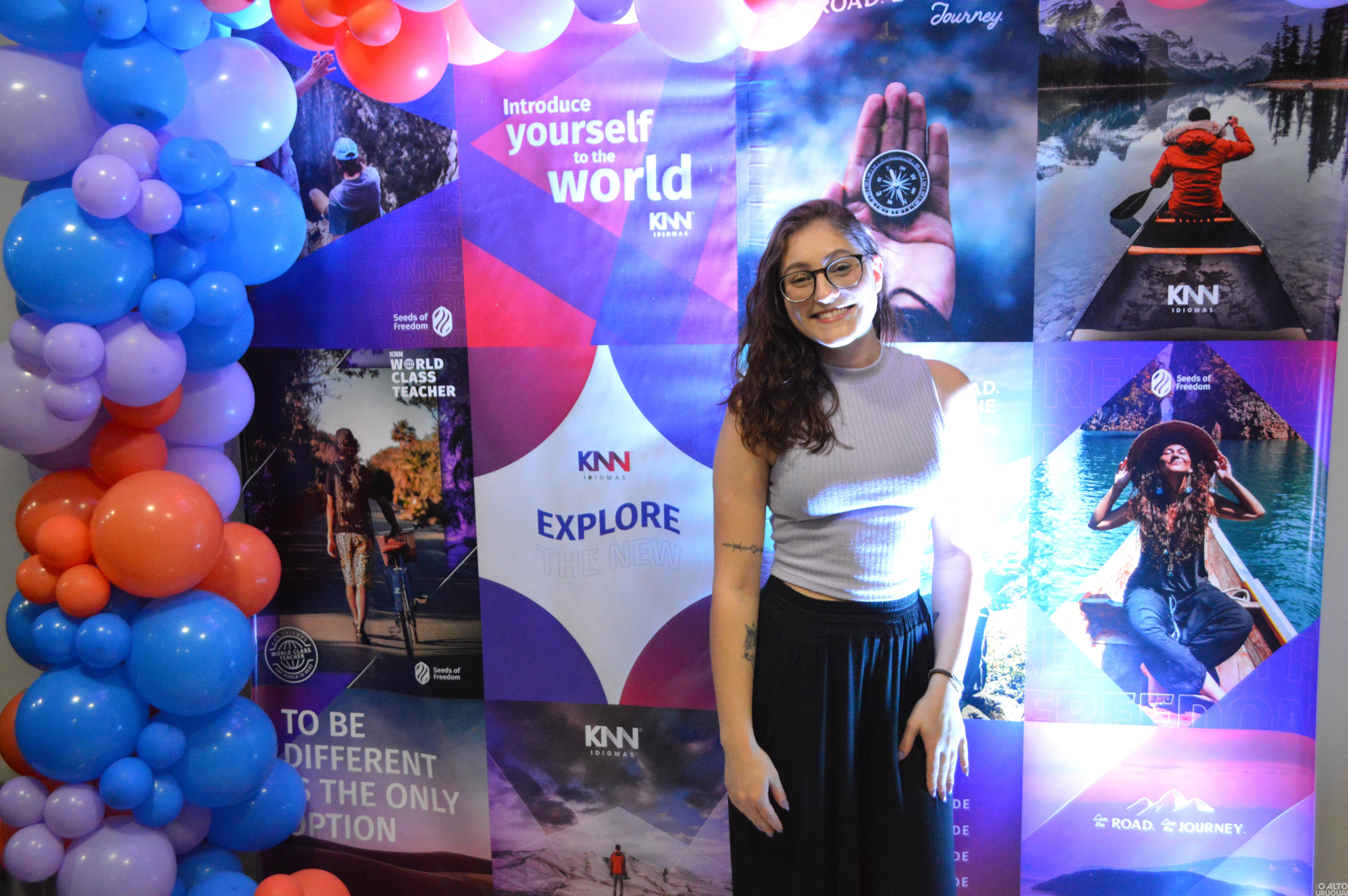 Com cerca de 400 alunos a KNN forma suas primeiras turmas de inglês em FW