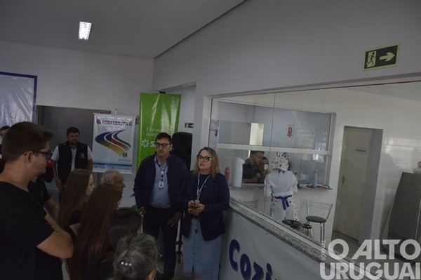 Cozinha didática ensina receitas na Casa da Emater