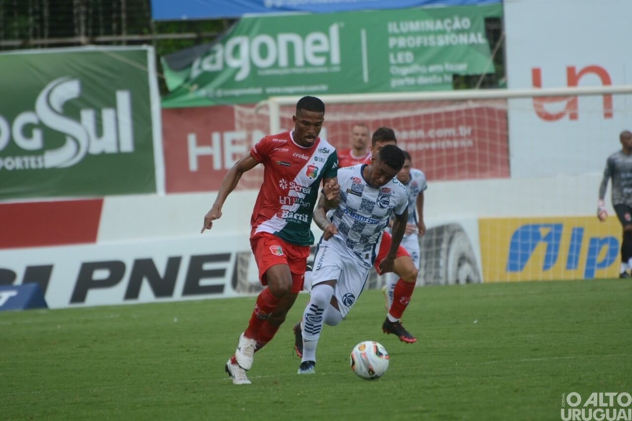 Com polêmica envolvida, União-FW empata com São José