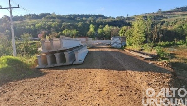 Avança obra da ponte entre Rodeio Bonito e Saltinho