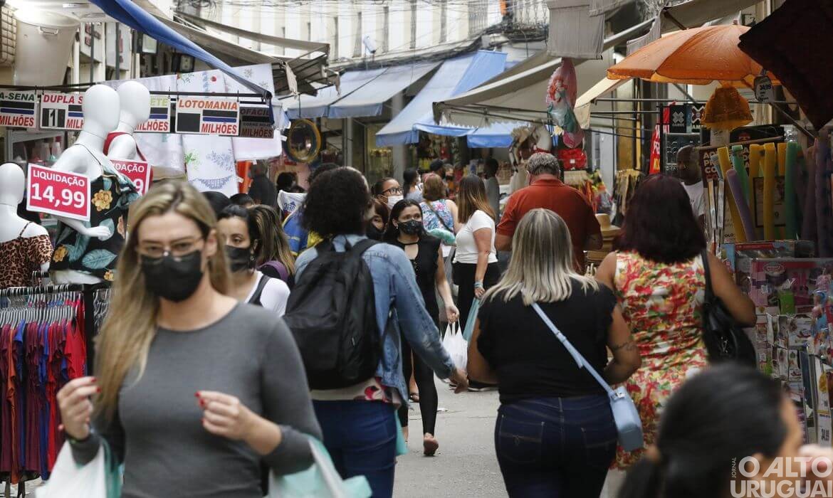 Confiança do comércio cai 3,1% em outubro