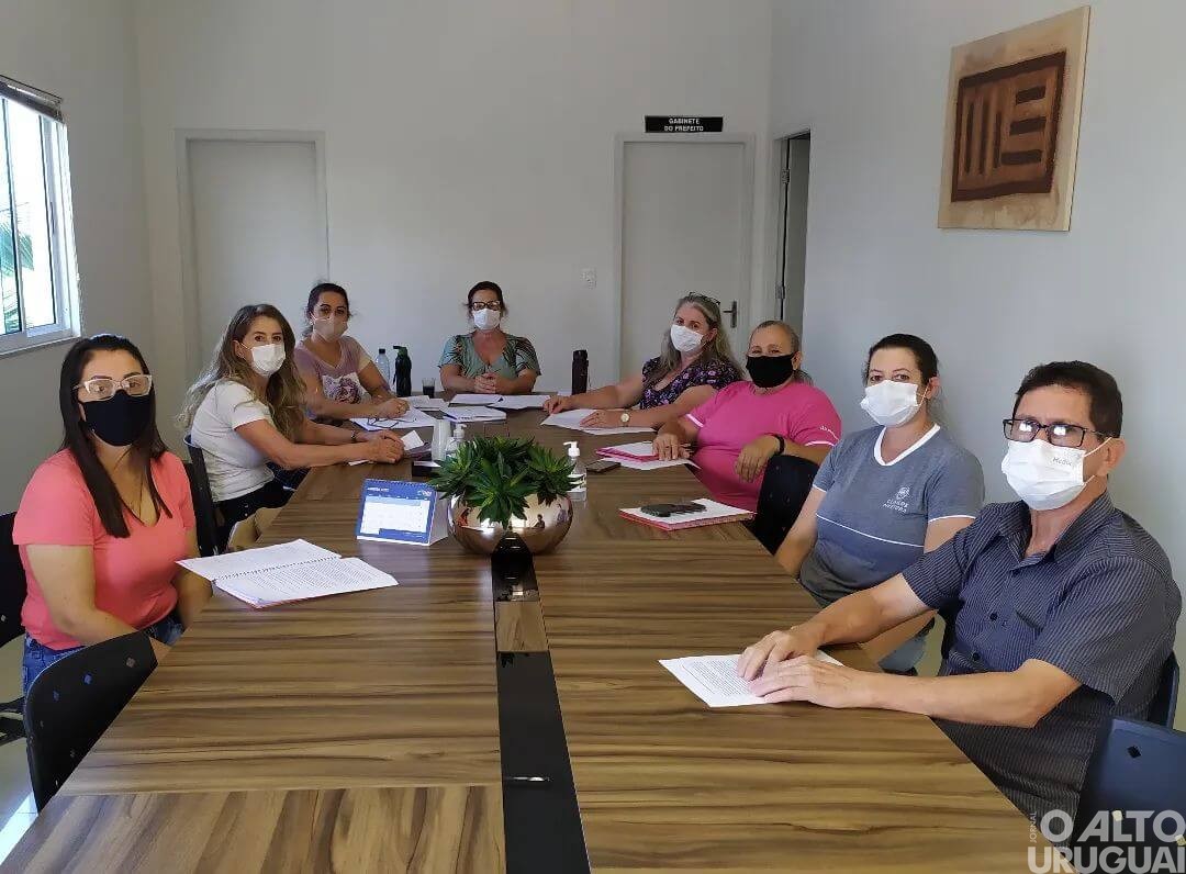 Rodeio Bonito: Reunião com diretoras municipais é realizada