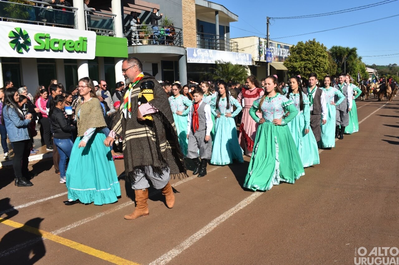 Cristal do Sul celebra Semana da Pátria e abre Semana Farroupilha