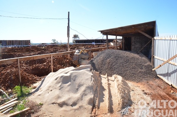 Obra da nova creche em Palmitinho segue para nova etapa