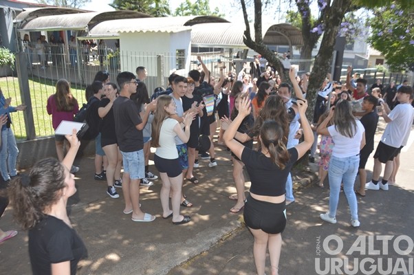Bandas da Escola Cardeal Roncalli conquistam cinco títulos de campeãs e três de vice-campeãs em SC