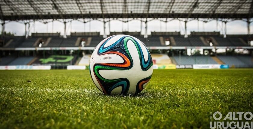 Clubes de futebol agora podem virar empresas