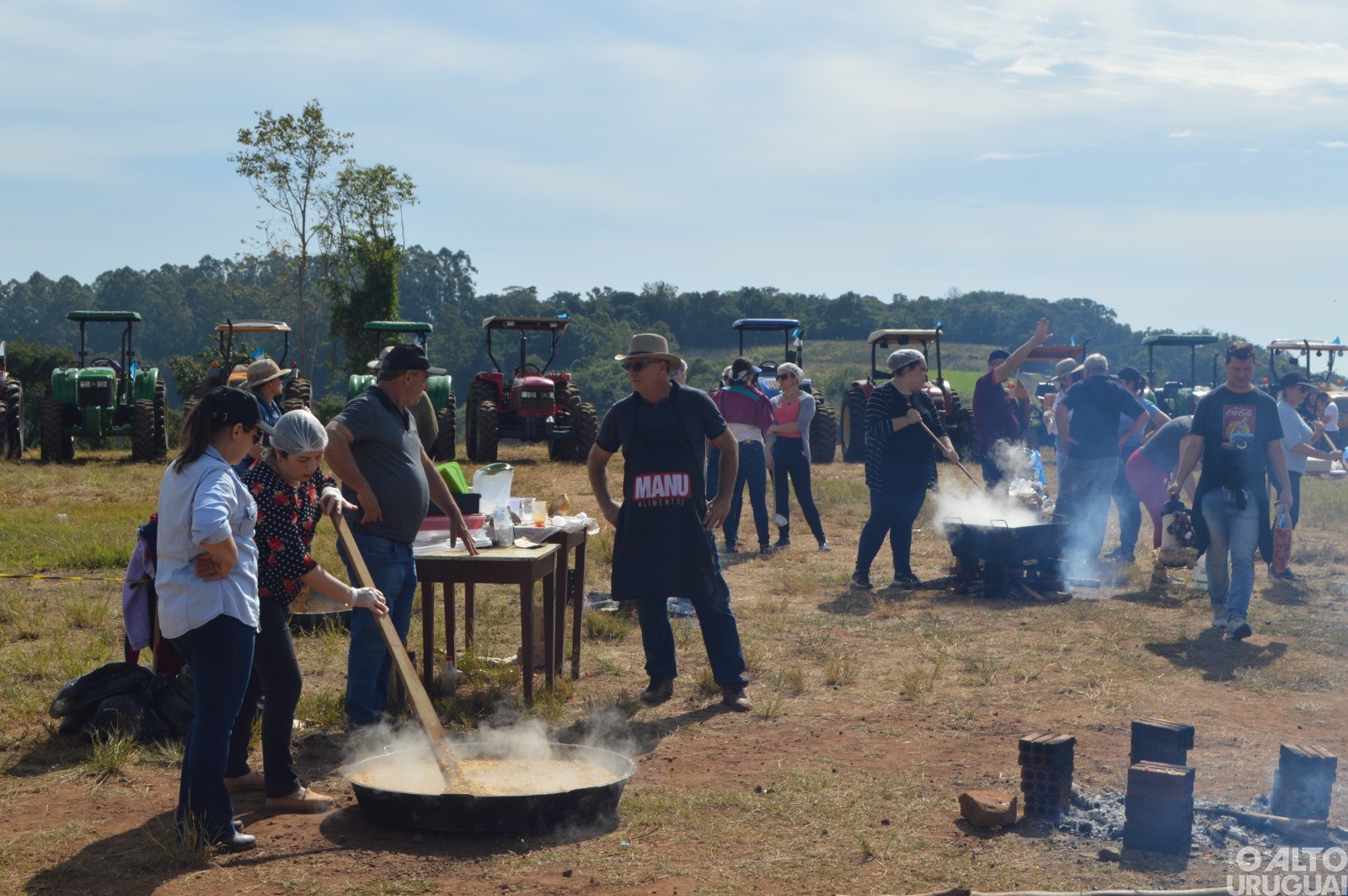 Almoço popular e corte do bolo marcam os 57 anos de Palmitinho