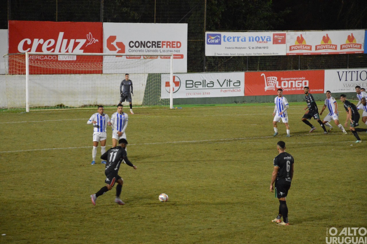 União empata em casa contra o Cruzeiro