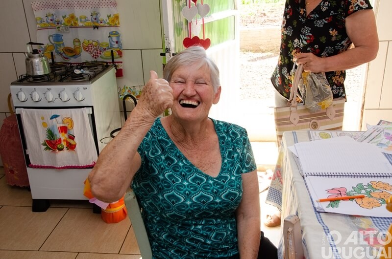 Pinhal: aluna de 86 anos dá exemplo de superação