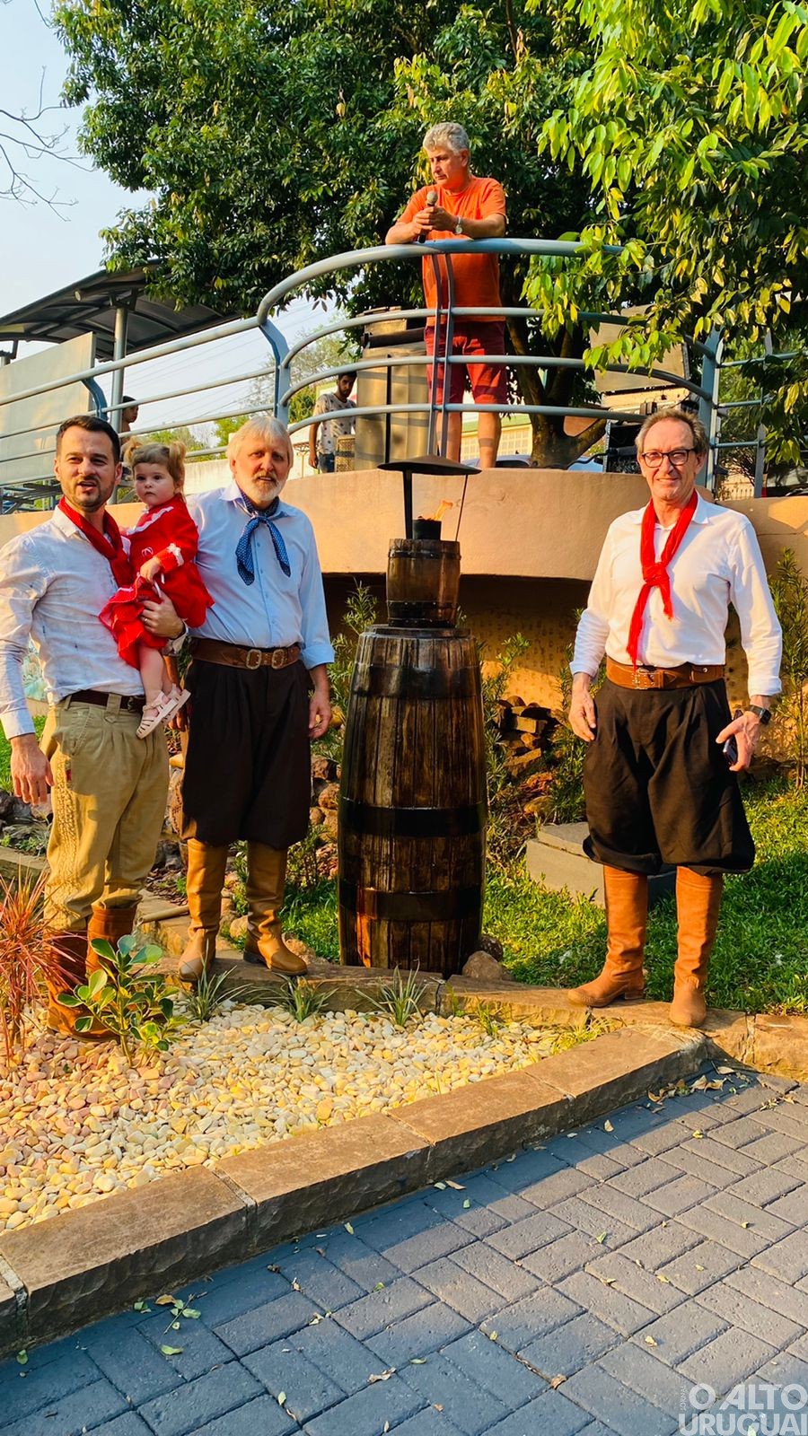 Chama Crioula é extinta em solenidade na Praça do Barril