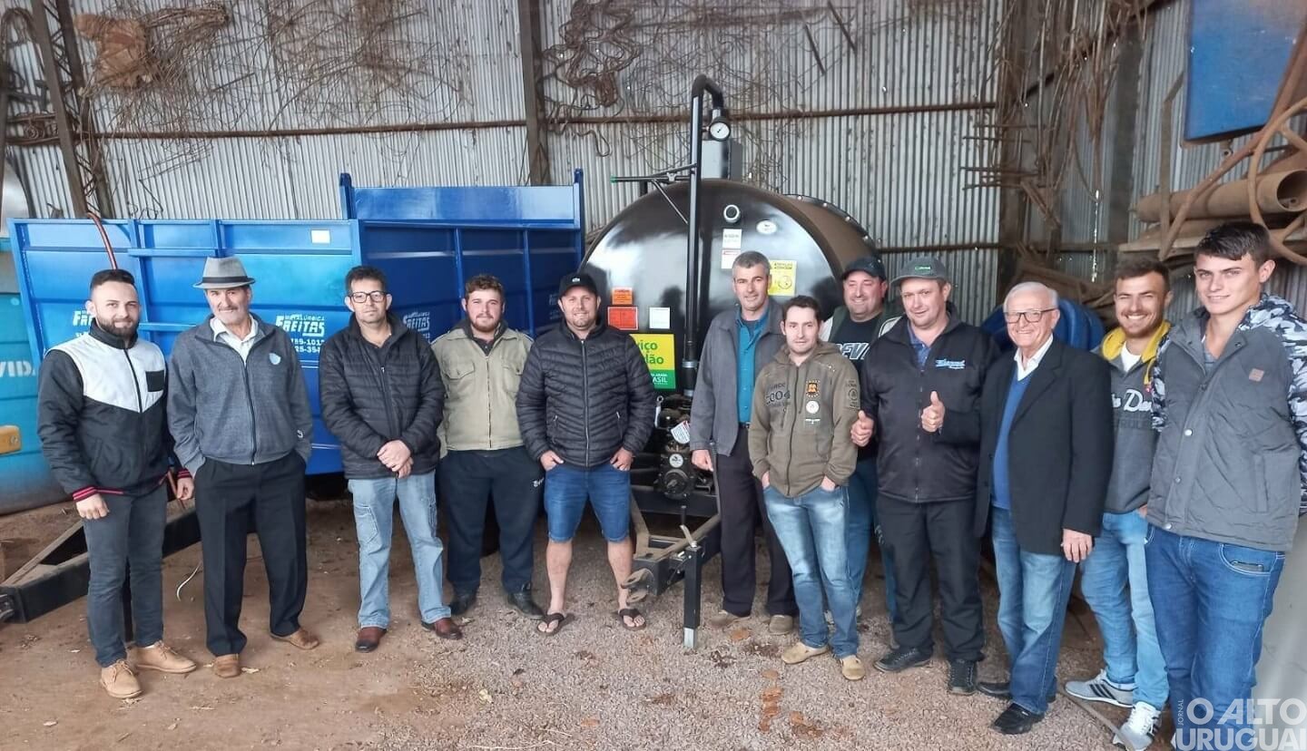 Agricultores de Palmitinho recebem equipamentos de patrulha agrícola