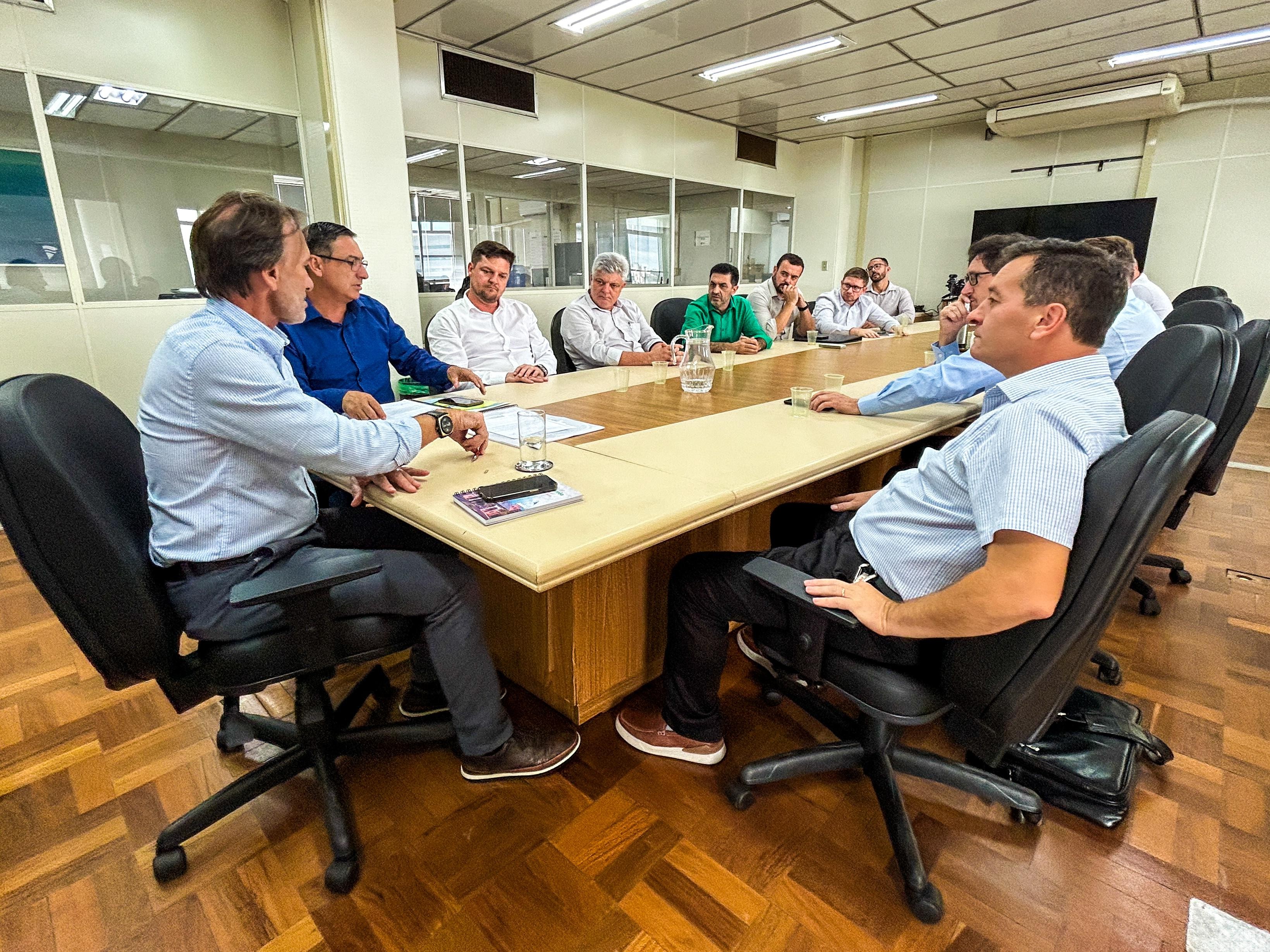 Prefeitos da região discutem ligações asfálticas com o secretário de Logística e Transportes do RS