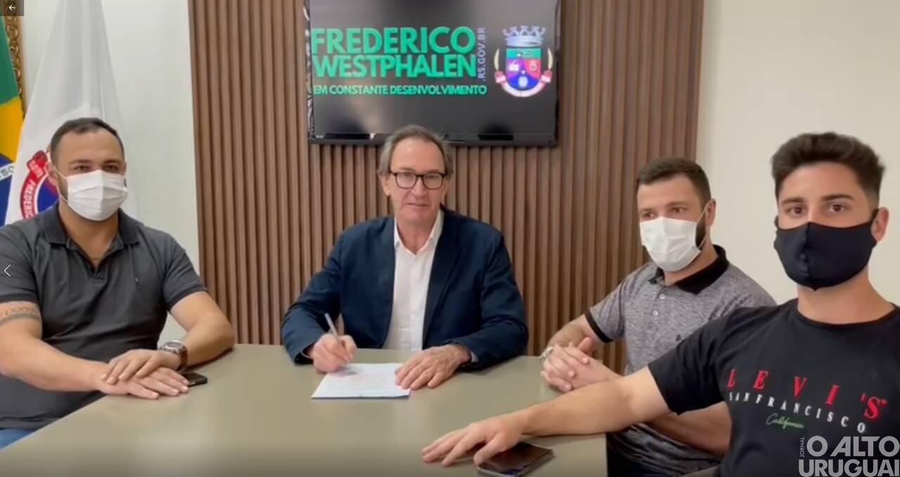 Sancionada lei que veta contratação de servidores condenados pela Maria da Penha