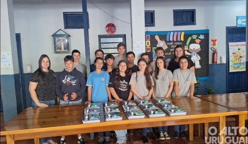 Entregues mais de 1,2 mil kits de materiais escolares aos alunos da rede municipal de Seberi