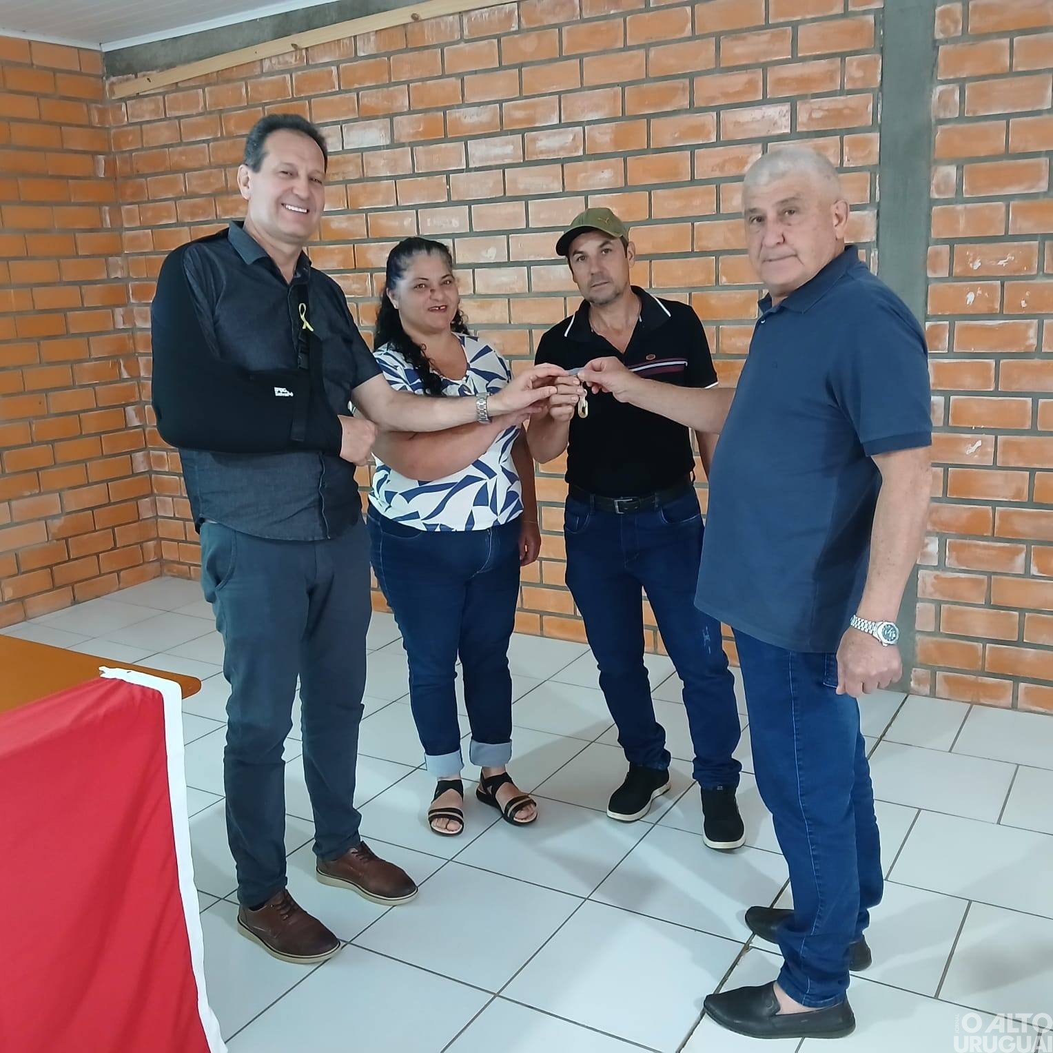 Caiçara realiza entregas do Programa Nacional de Habitação Rural