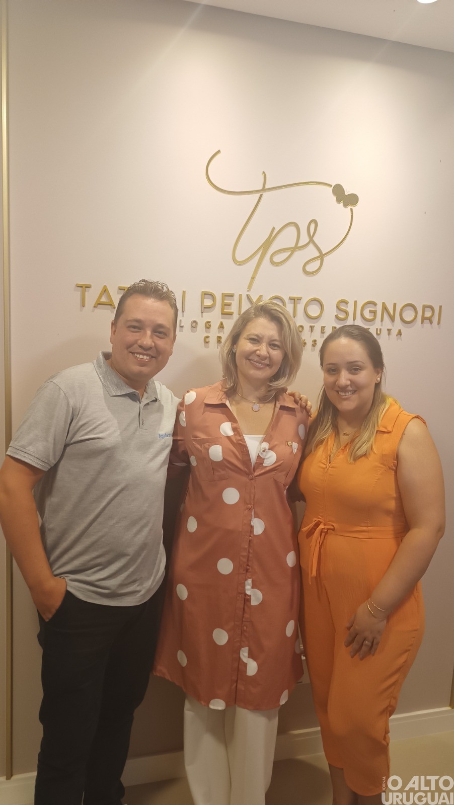 Tatieli Peixoto Signori reinaugura consultório em FW