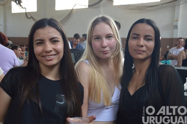 Festa do São Miguel do Braga reúne centenas de pessoas