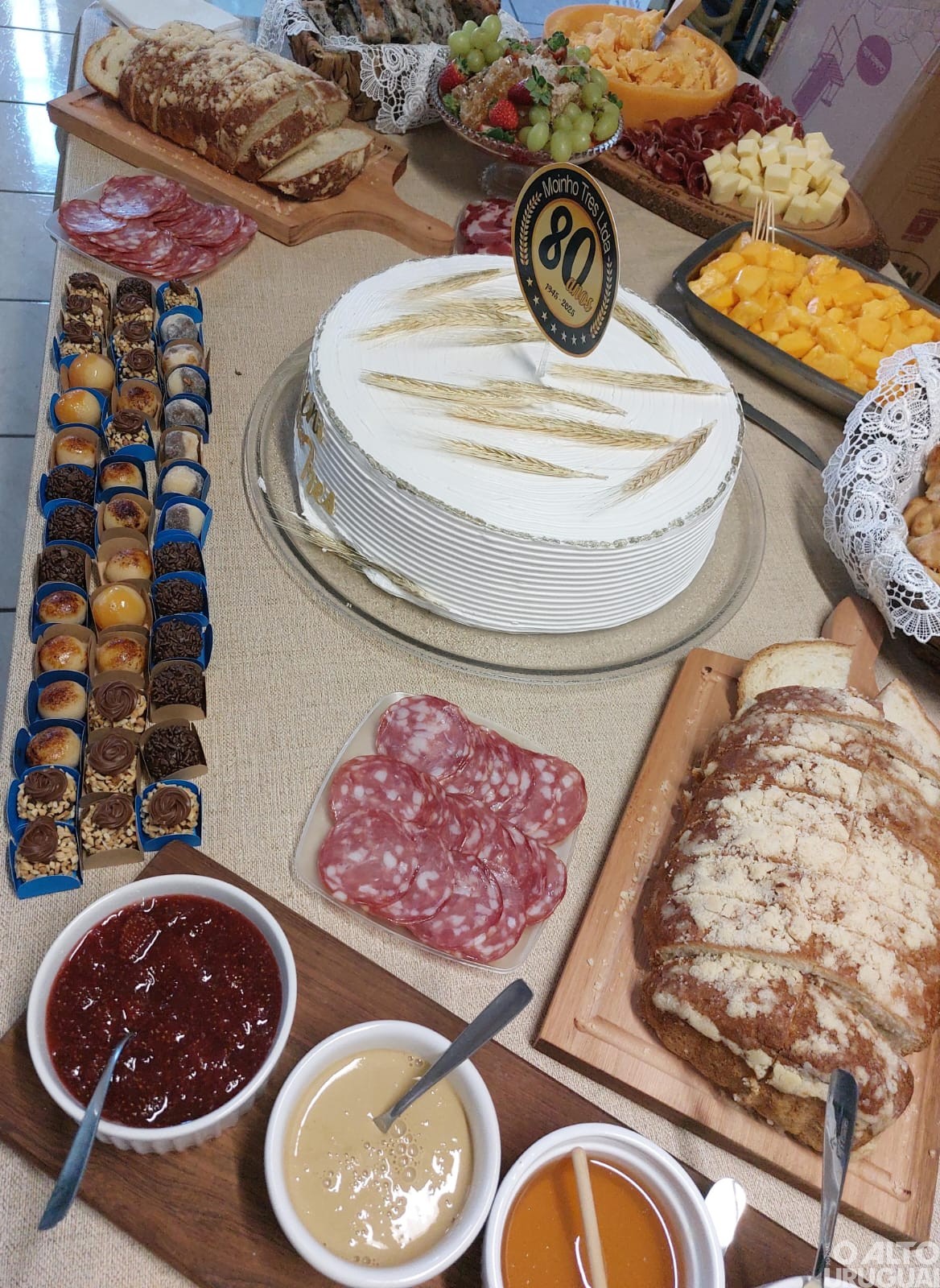 Moinho Tres celebra 80 anos com café da manhã especial para colaboradores