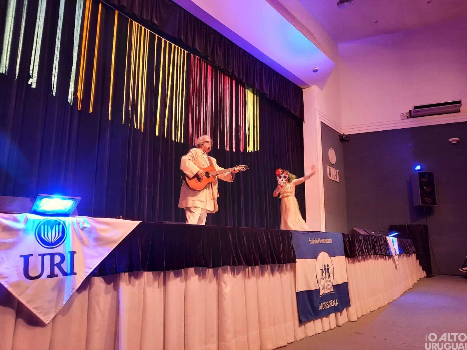 Escola Afonso Pena promove peça teatral comemorativa aos seus 60 anos