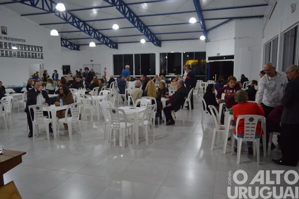 Lions realiza Jantar-Bingo em FW