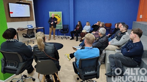 Empresários do setor de turismo participam de curso de gestão financeira