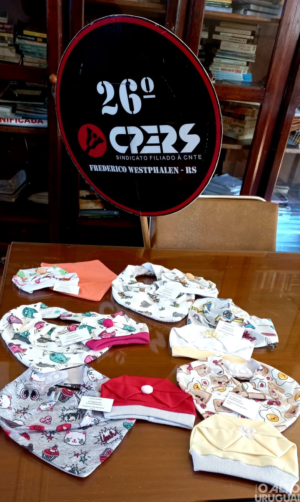 26º Núcleo do Cpers realiza doações da Campanha “Pés Quentinhos”