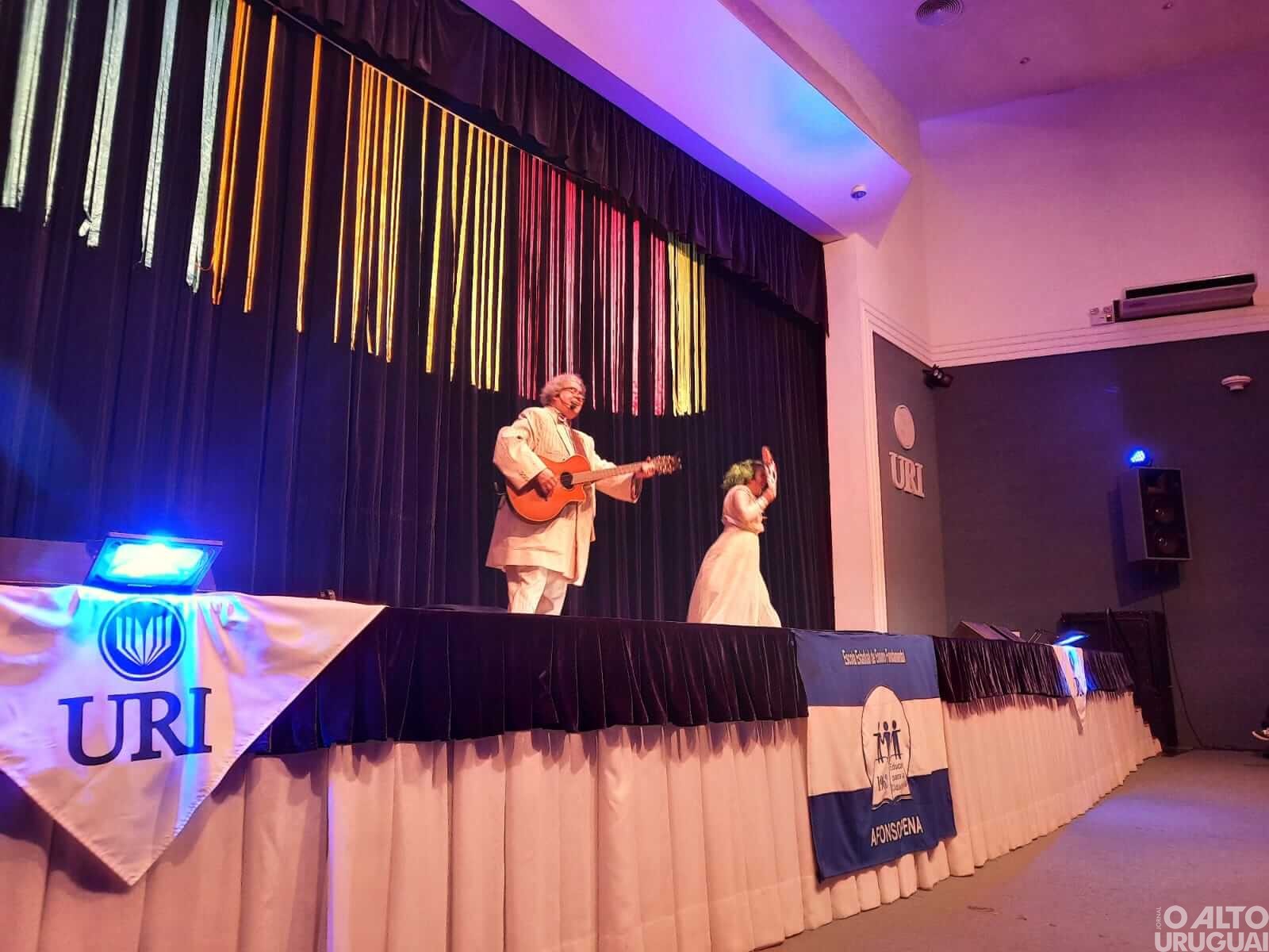 Escola Afonso Pena promove peça teatral comemorativa aos seus 60 anos