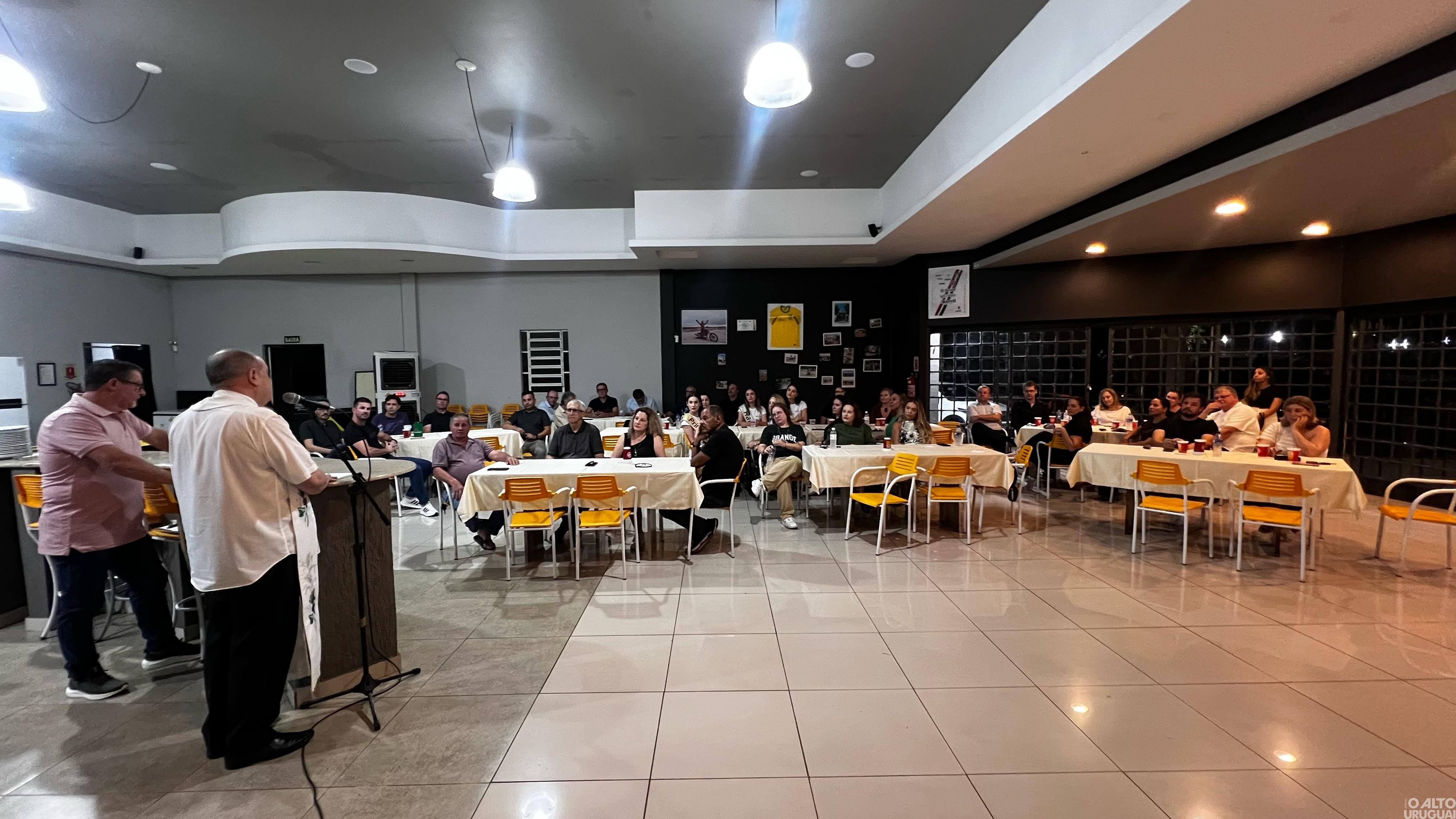 Comissões da Expofred 2025 realizam jantar de integração