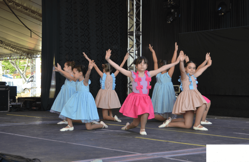 Expofred Cultural recebe Em Cena