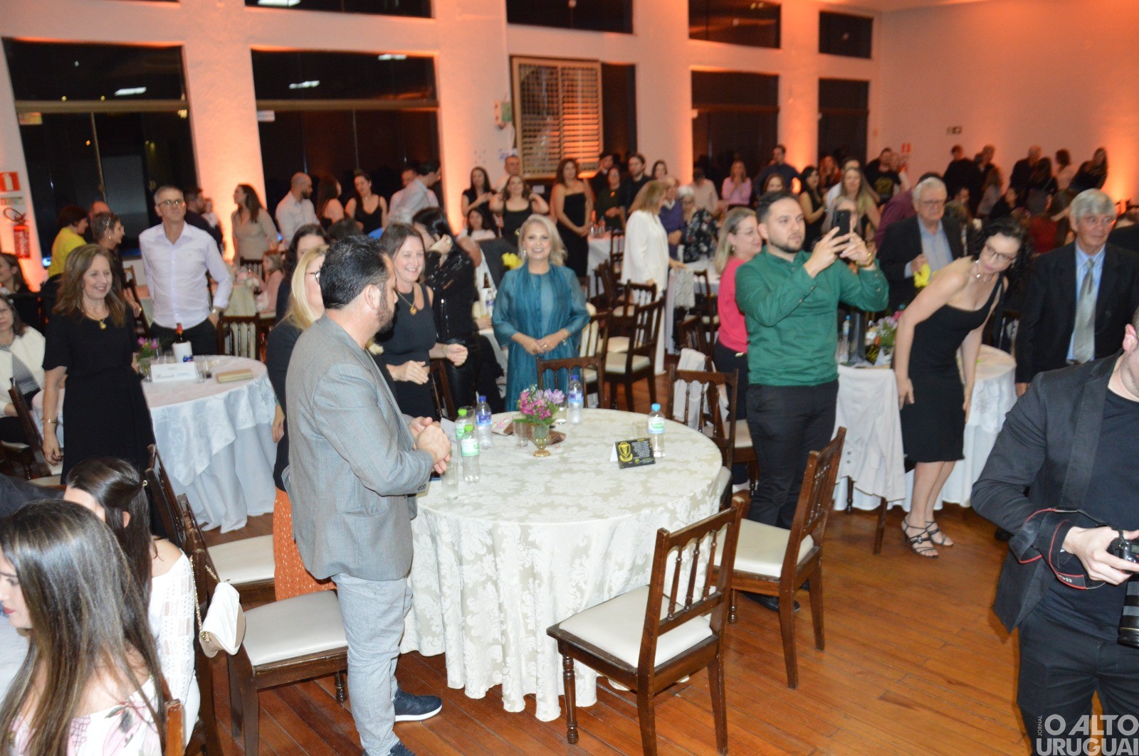 Jantar-dançante celebra os 60 anos da Escola Técnica José Cañellas em FW