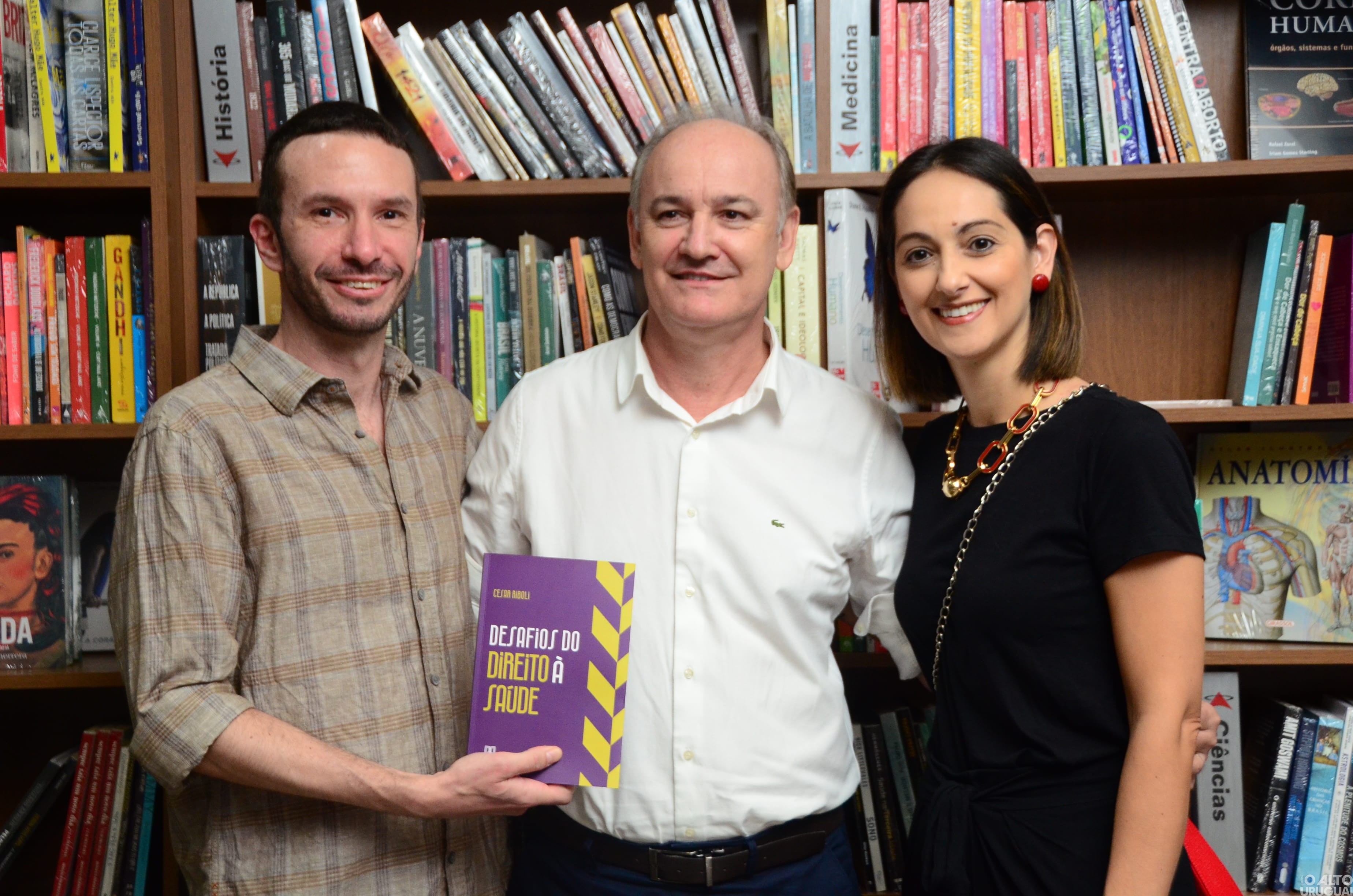 Advogado Cesar Riboli lança mais um livro