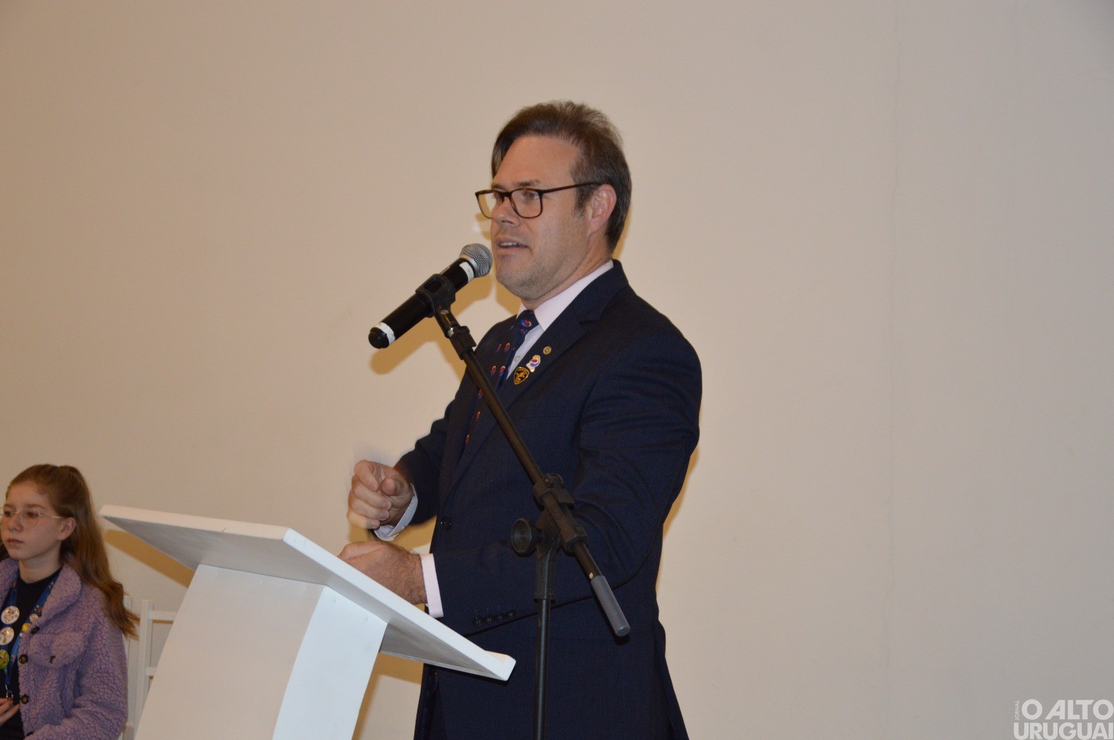 Clubes de Rotarys empossam novas diretorias em FW