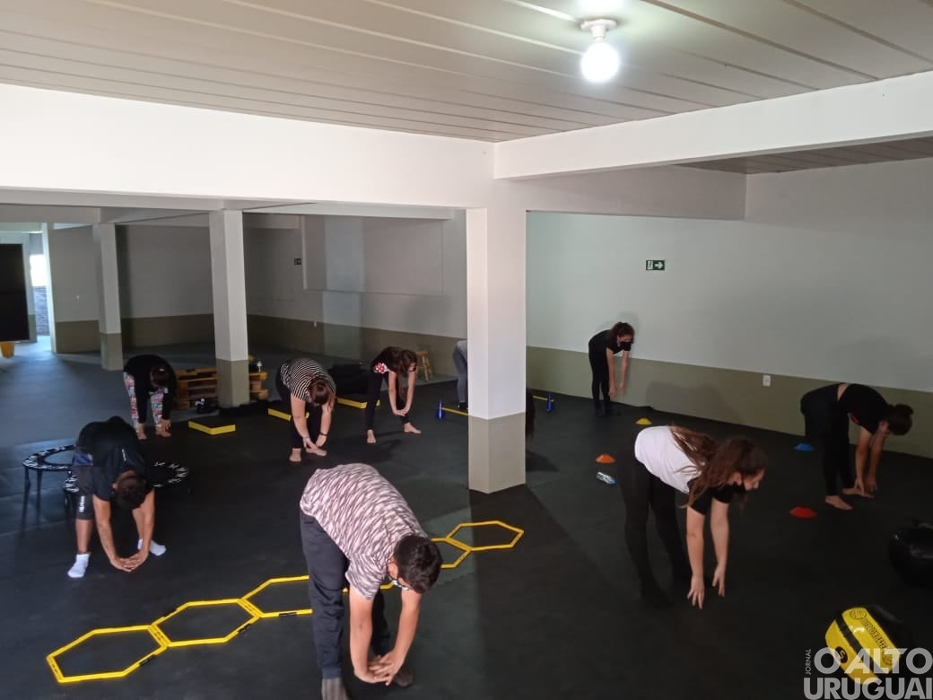 Projeto possibilita aulas gratuitas a jovens em Rodeio Bonito