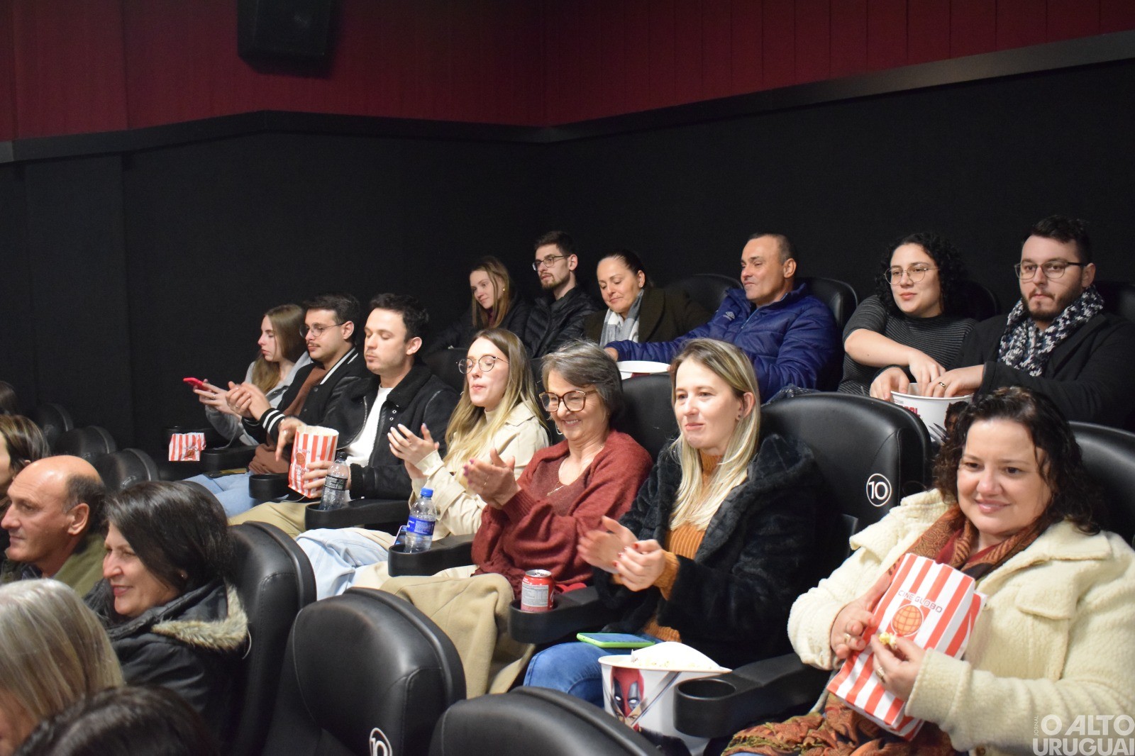 Estreia do curta-metragem “Medo de amar” lota cinema de FW