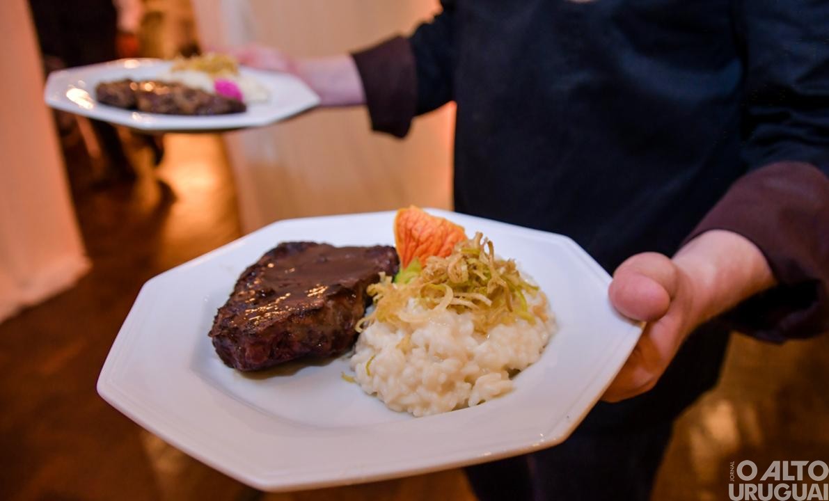 Empreendedores de FW marcam presença no Jantar Gastronômico Sabores Gaúchos