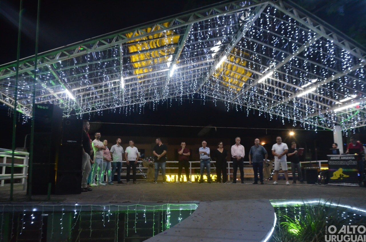 Palmitinho realizada abertura oficial do Natal