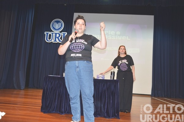 Caravana do Enem reúne mais de 600 estudantes na URI/FW