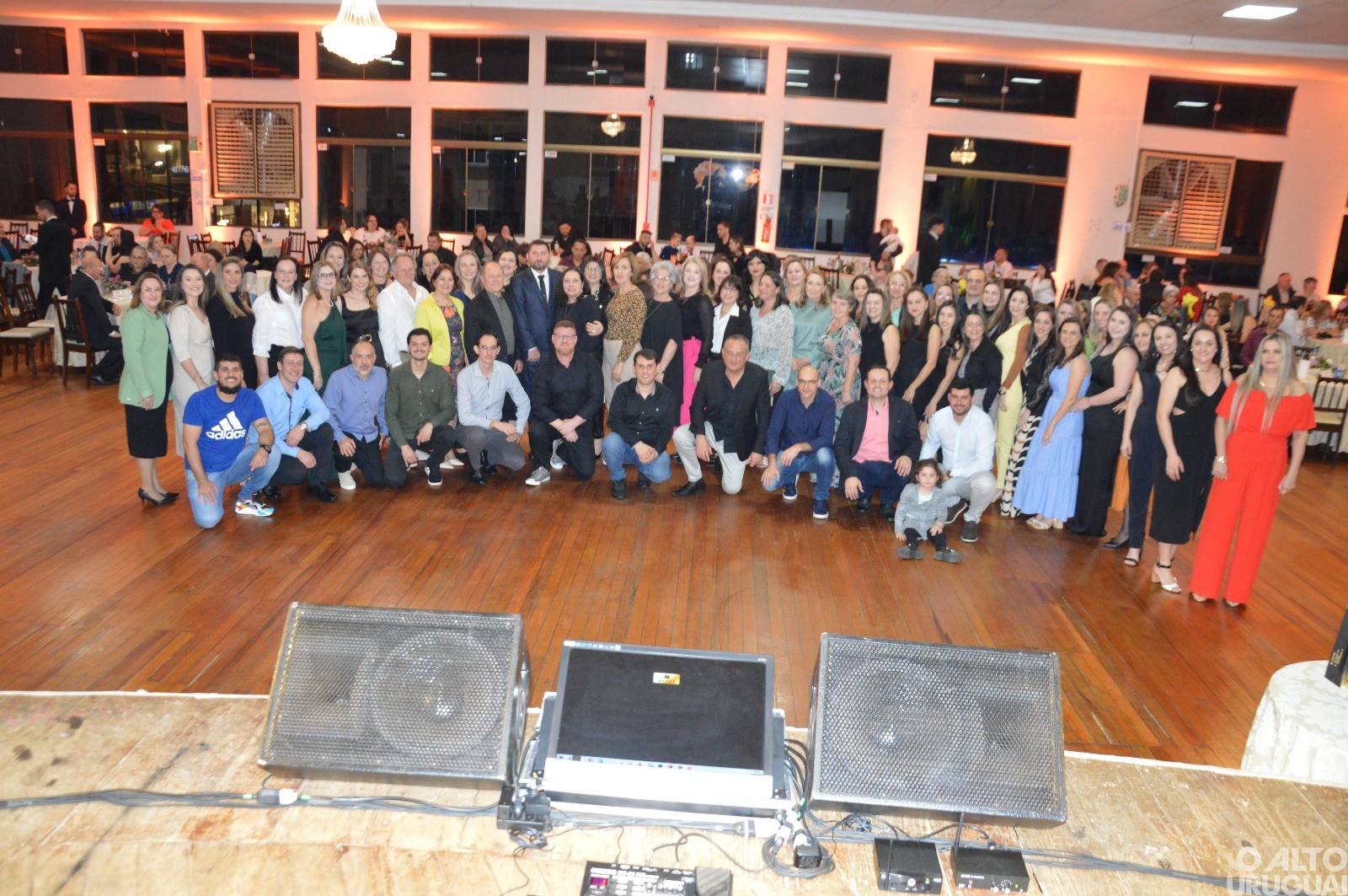 Jantar-dançante celebra os 60 anos da Escola Técnica José Cañellas em FW