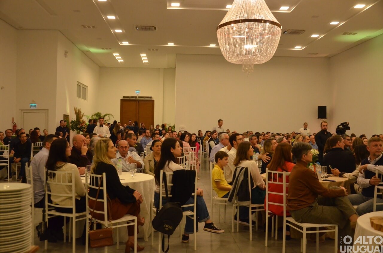 Presidente da Cresol palestra para empresários da região