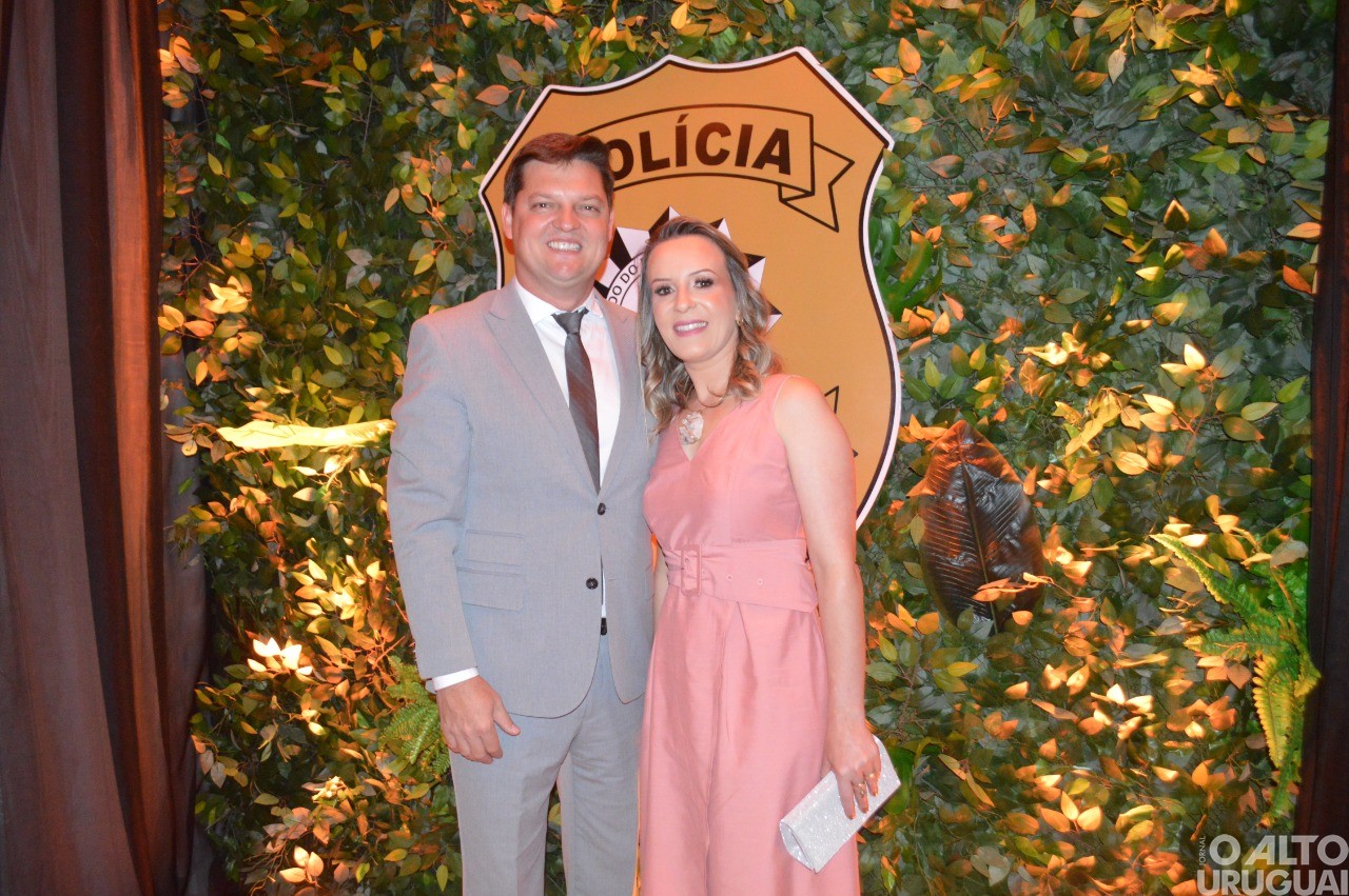 Baile Golden Night da 14ª DRPI homenageia parceiros da Polícia Civil na região