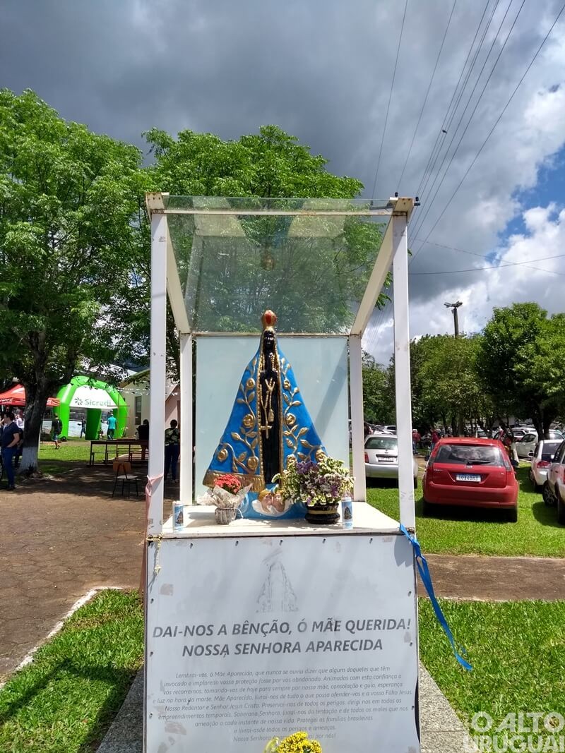 Grande público prestigia retomada da festa da linha Pedras Brancas