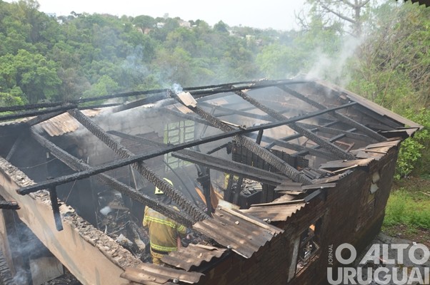 FW: Bombeiros atendem mais um incêndio em residência