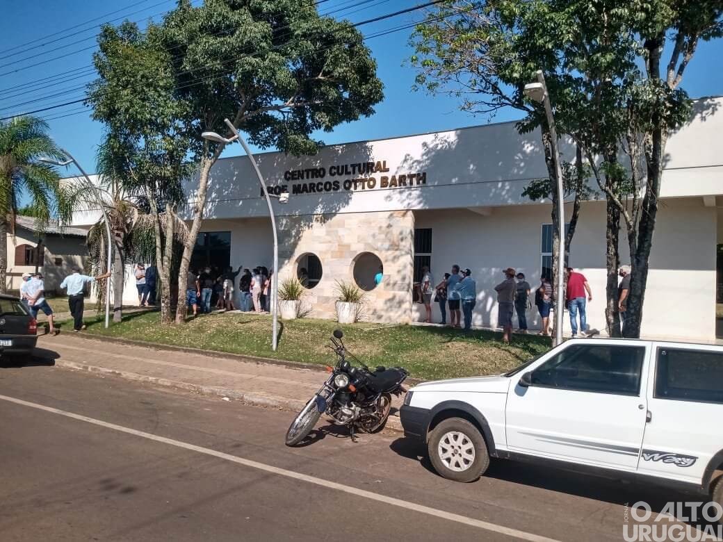 Palmitinho inicia imunização contra a Covid-19 em pessoas com mais de 50 anos
