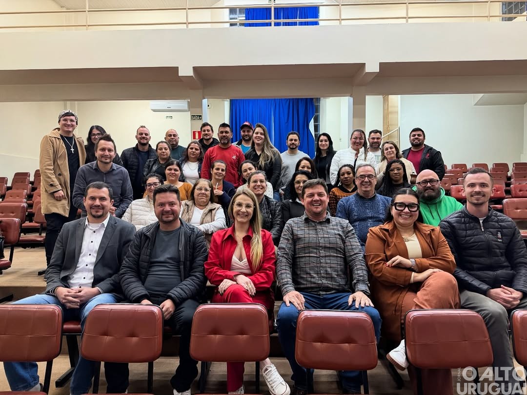 Liga Carnavalesca participa de audiência pública e garante R$ 30 mil para o Carnaval de Seberi 2026