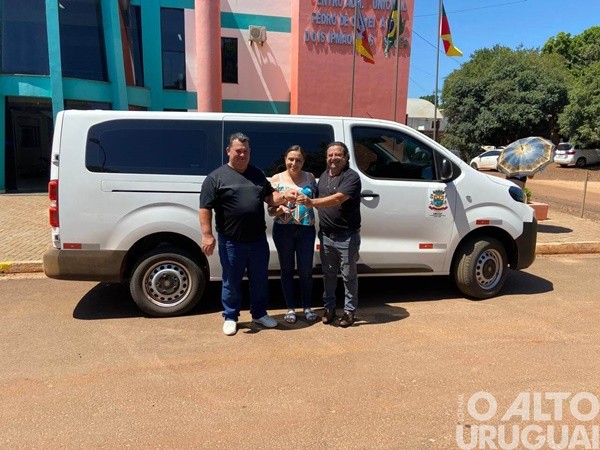 Prefeitura de Dois Irmãos das Missões adquire veículo para o transporte escolar